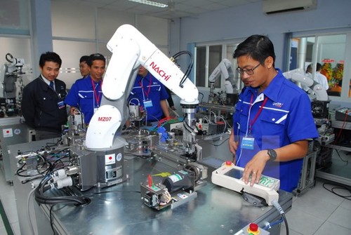 Le Vietnam se prépare à la quatrième révolution industrielle - ảnh 1